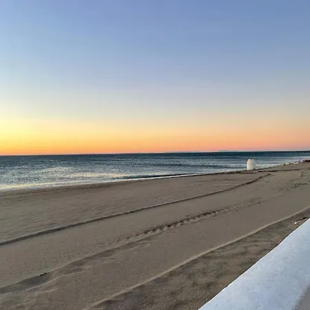 Beachfront Lubina Sol 1 Spanish Rental * 米哈斯